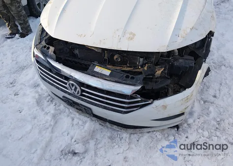 2021 Volkswagen Jetta 1.4T R-Line/1.4T S/1.4T Se z USA, uszkodzony, nr VIN 3VWC57BU1MM019101